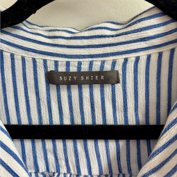 Suzy Shier Blue and White Cropped Button Down Shirt - Picture 4 of 7